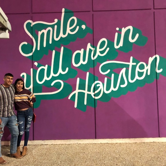 Meet your Posher, Vianey - Picture 3 of 3